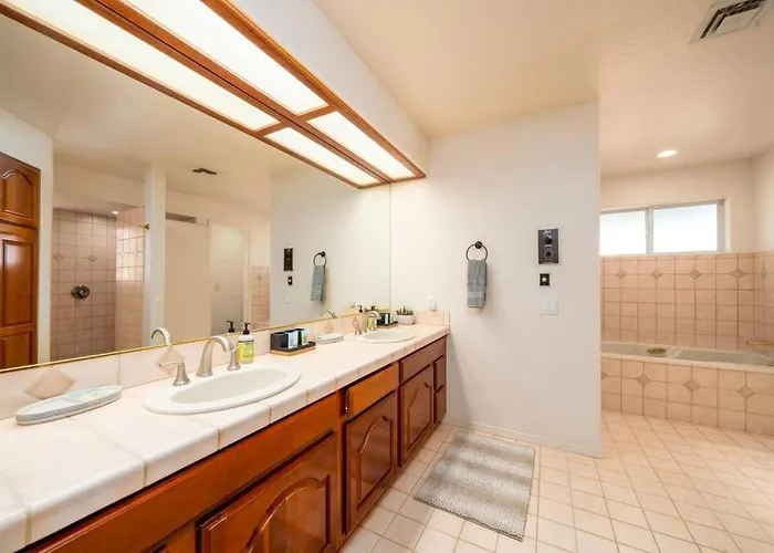 Grand Havasu Oasis With Custom Pool & Spa! * Lake Havasu City
