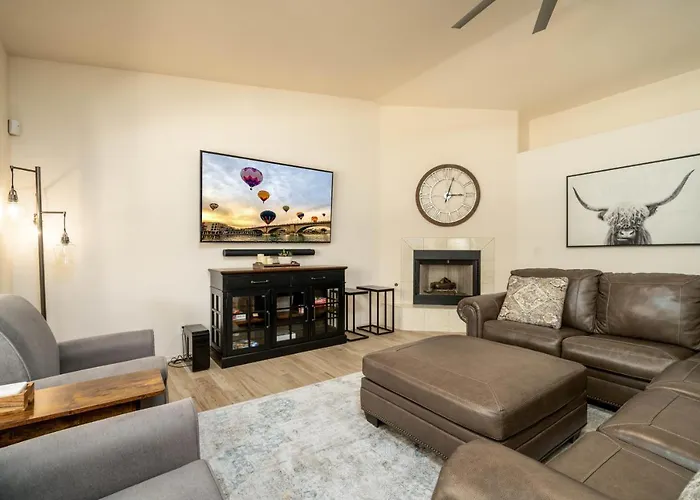 Grand Havasu Oasis With Custom Pool & Spa! Ferienhaus Lake Havasu City
