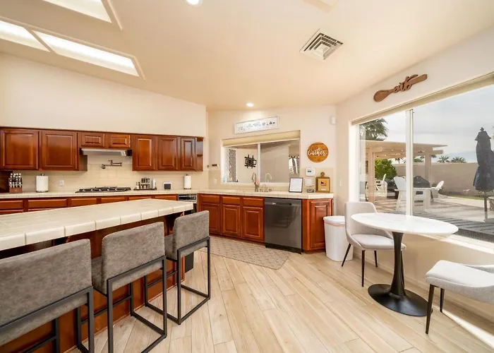 Grand Havasu Oasis With Custom Pool & Spa! Ferienhaus