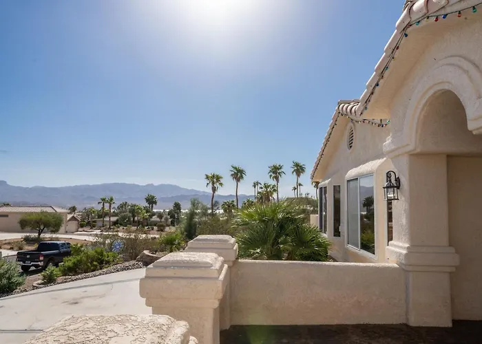 Grand Havasu Oasis With Custom Pool & Spa! Ferienhaus